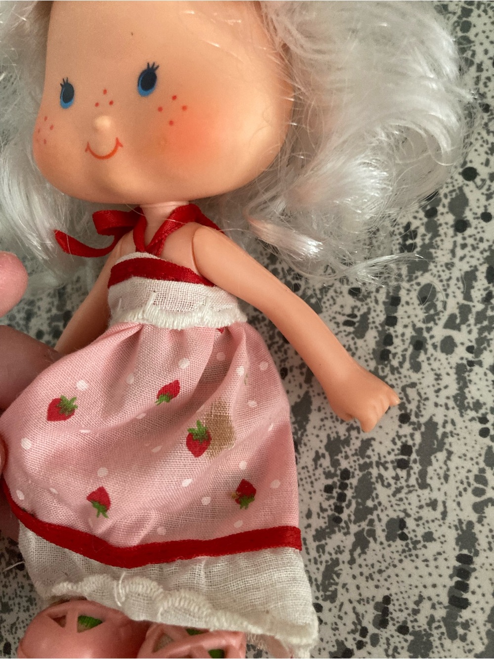 🍓 Vintage 1980 Strawberry Shortcake Lot Dolls Figurines Purse Display Case Pets - Picture 13 of 16